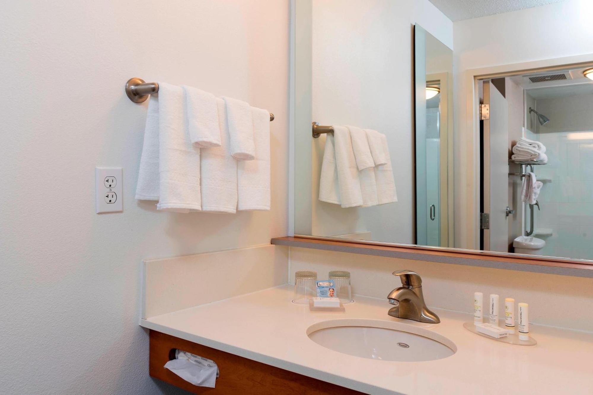 Springhill Suites Detroit Оберн-Хиллс Экстерьер фото