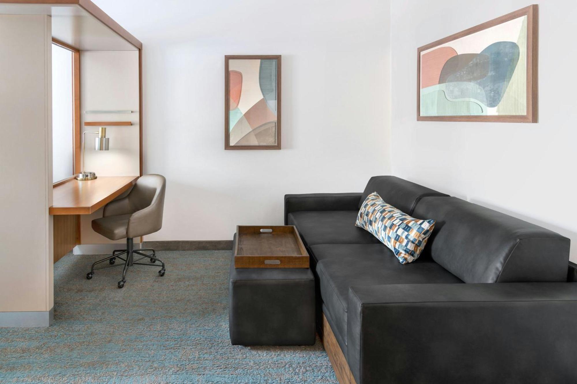 Springhill Suites Detroit Оберн-Хиллс Экстерьер фото