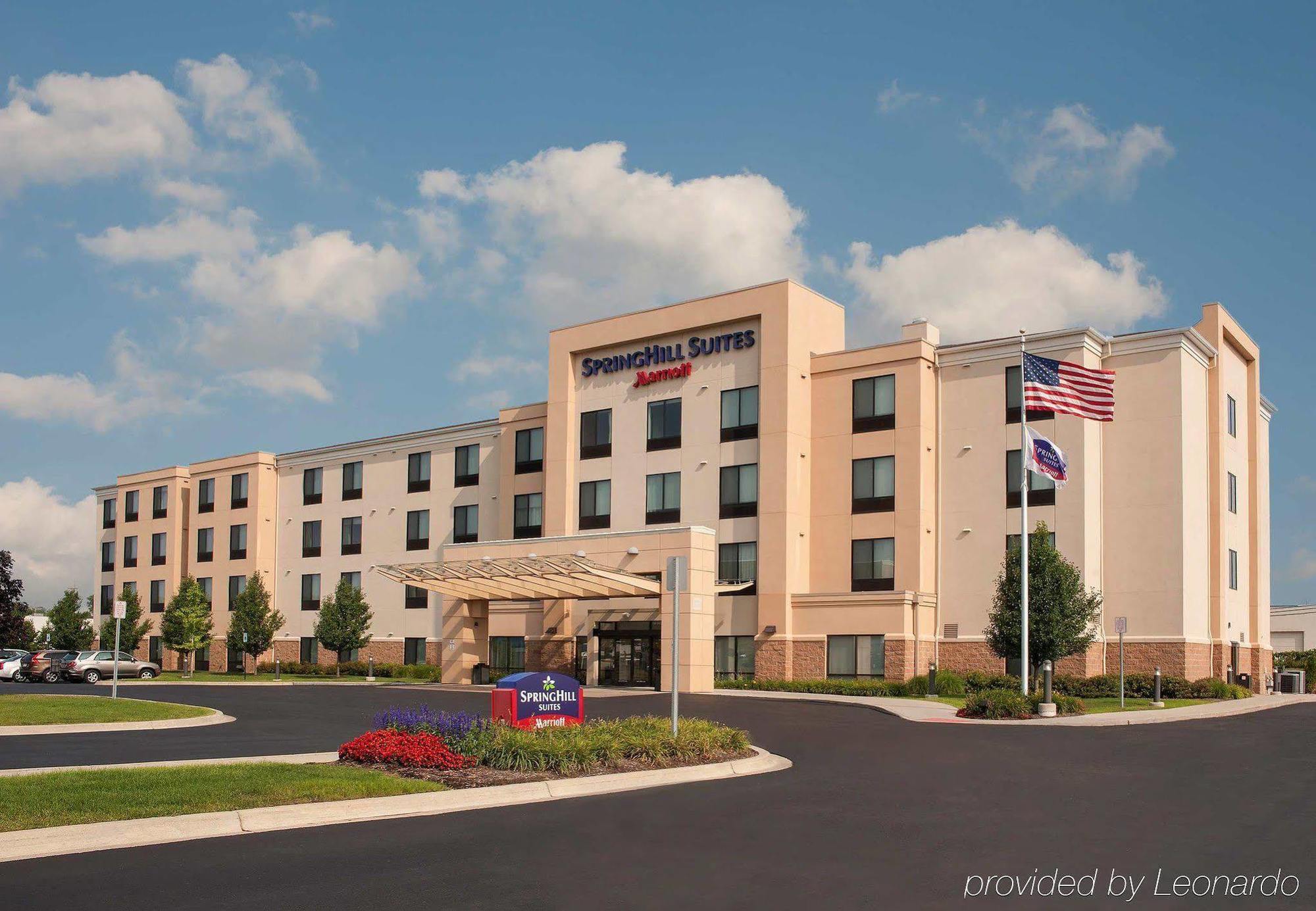Springhill Suites Detroit Оберн-Хиллс Экстерьер фото